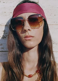 Square metallic frame sunglasses