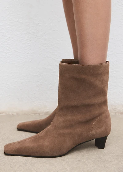 Suede leather ankle boots