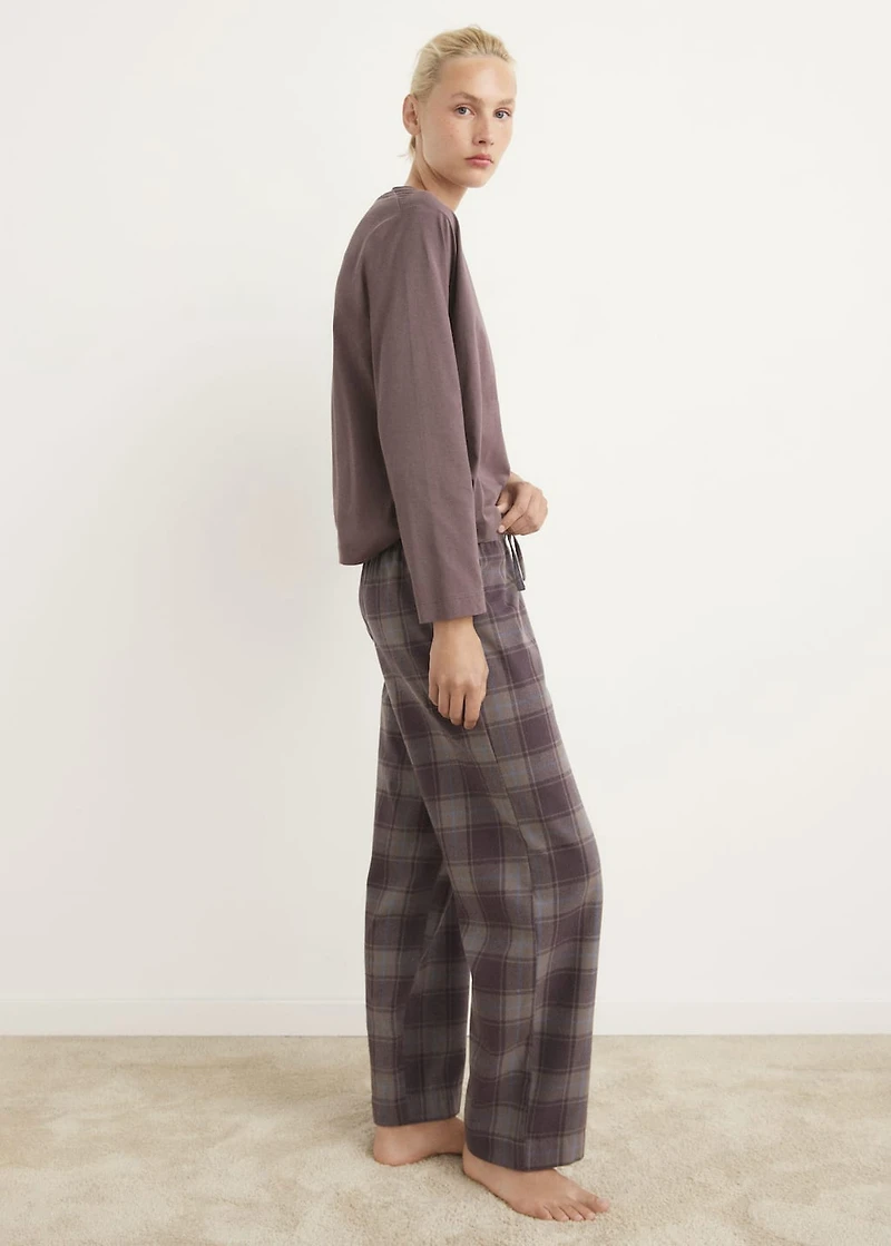 Two-piece flannel check pajamas