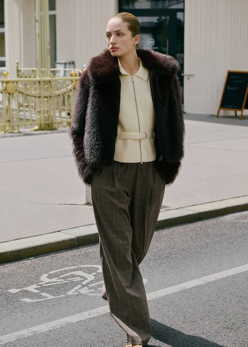 Fur jacket with lapels