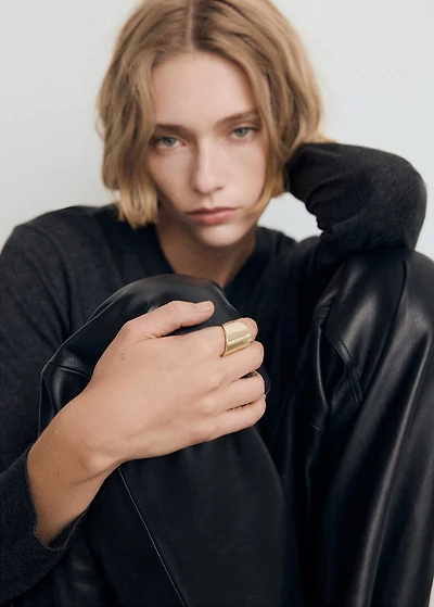 Crystal ring