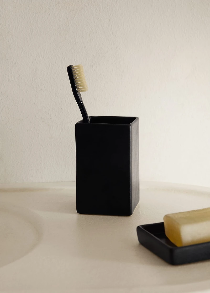 Stoneware bathroom glass with matte finish