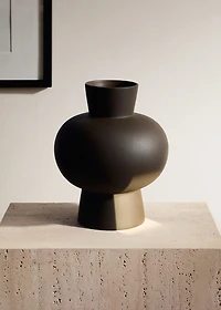 Medium matte-finish earthenware vase