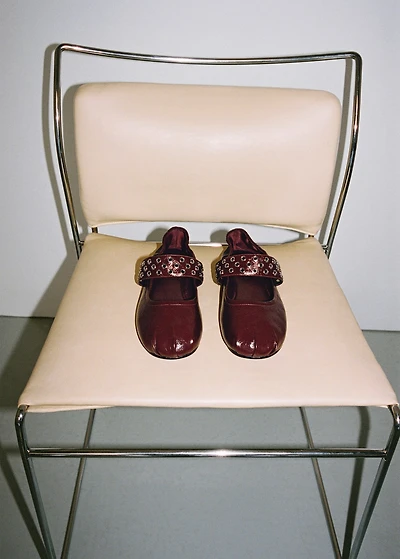 Leather ballet flats with eyelets