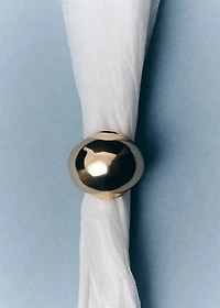 Metallic volume ring