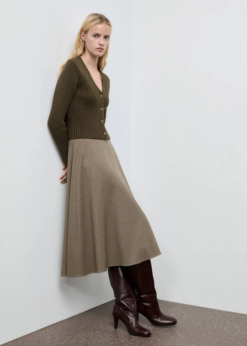 V-neck ribbed cardigan