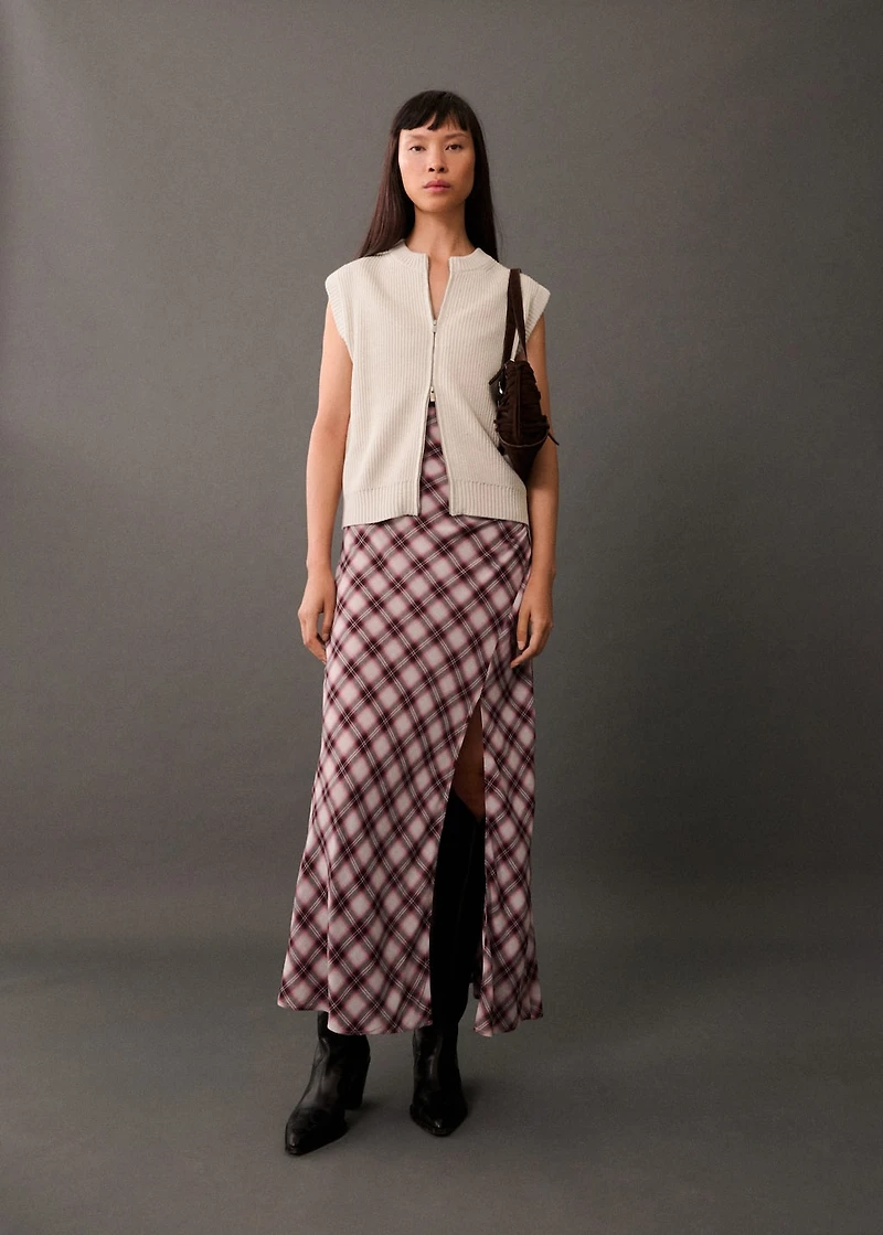Knitted vest with zip