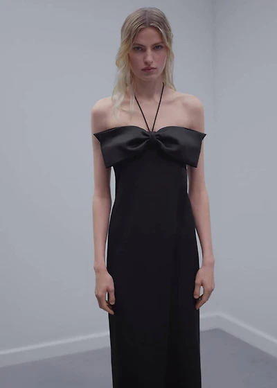 Crossed dress with bow neckline