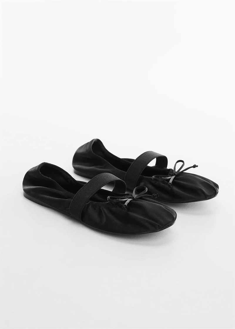 Elastic satin ballet flats