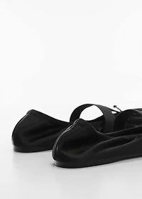 Elastic satin ballet flats