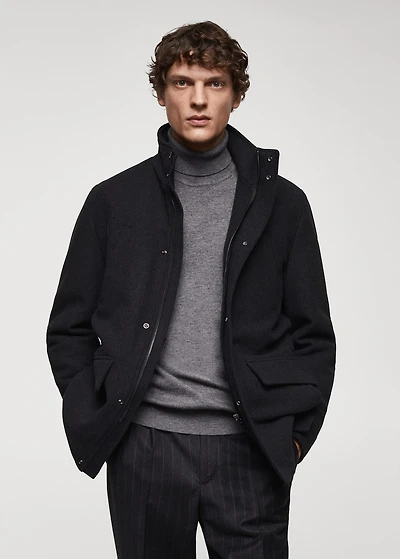 Short wool coat with pockets