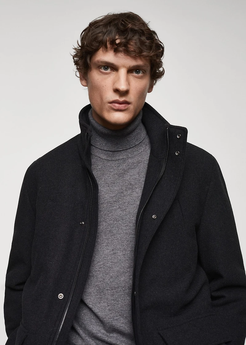 Short wool coat with pockets