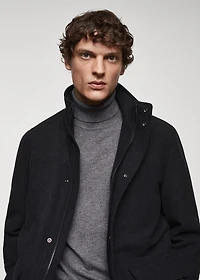Short wool coat with pockets