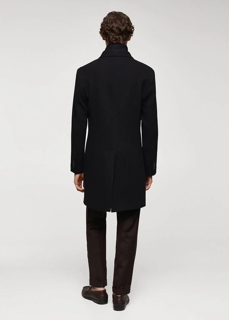 Wool coat with detachable collar