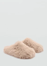 Slippers with fur effect