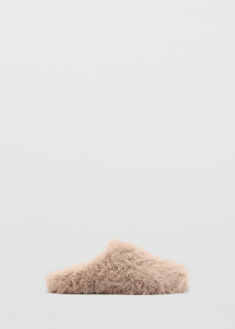 Slippers with fur effect