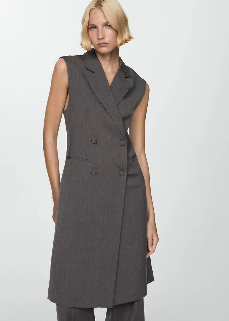 Long buttoned vest
