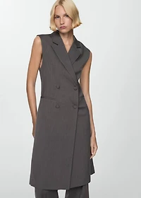 Long buttoned vest