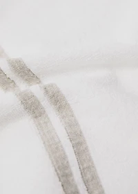 Linen hand towel with contrasting trim