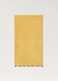 Children's washbasin towel with crochet trim