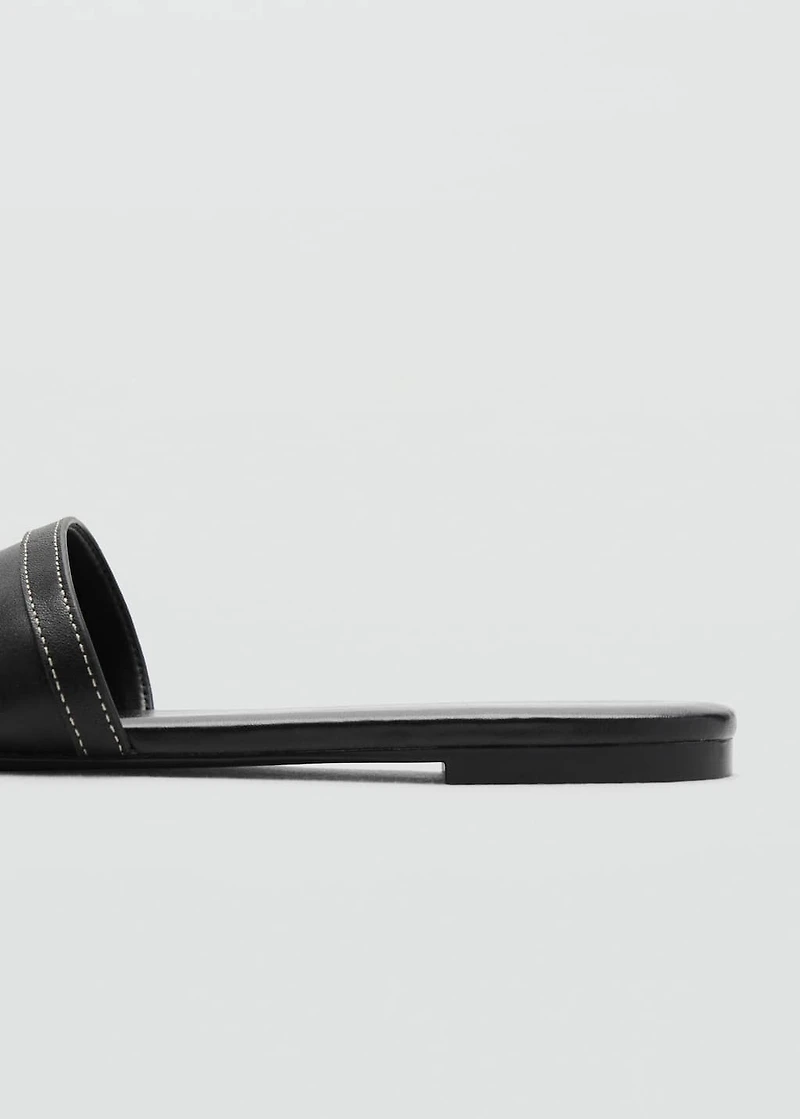 Buckle leather sandals
