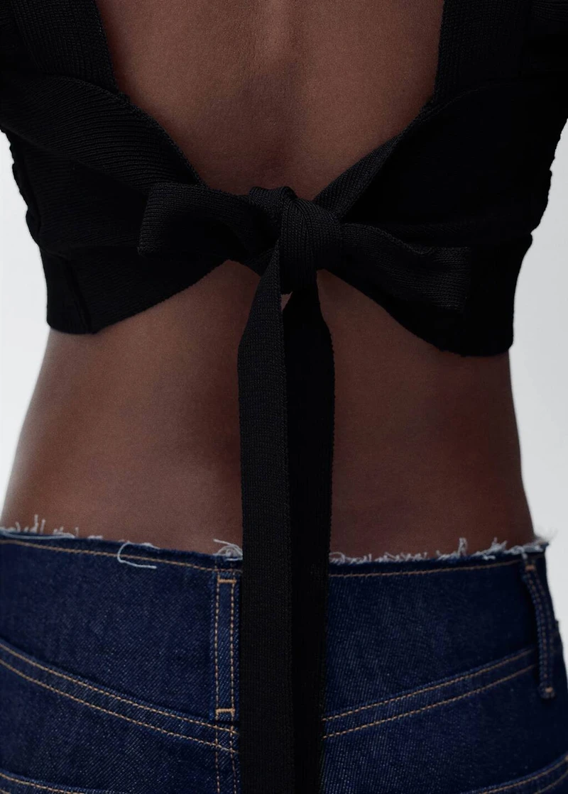 Crop top with bow on the back