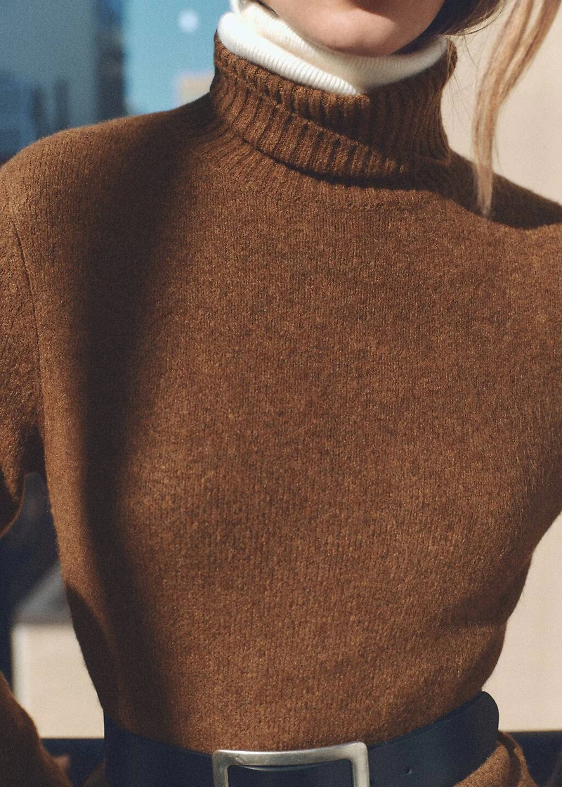 Turtle neck sweater