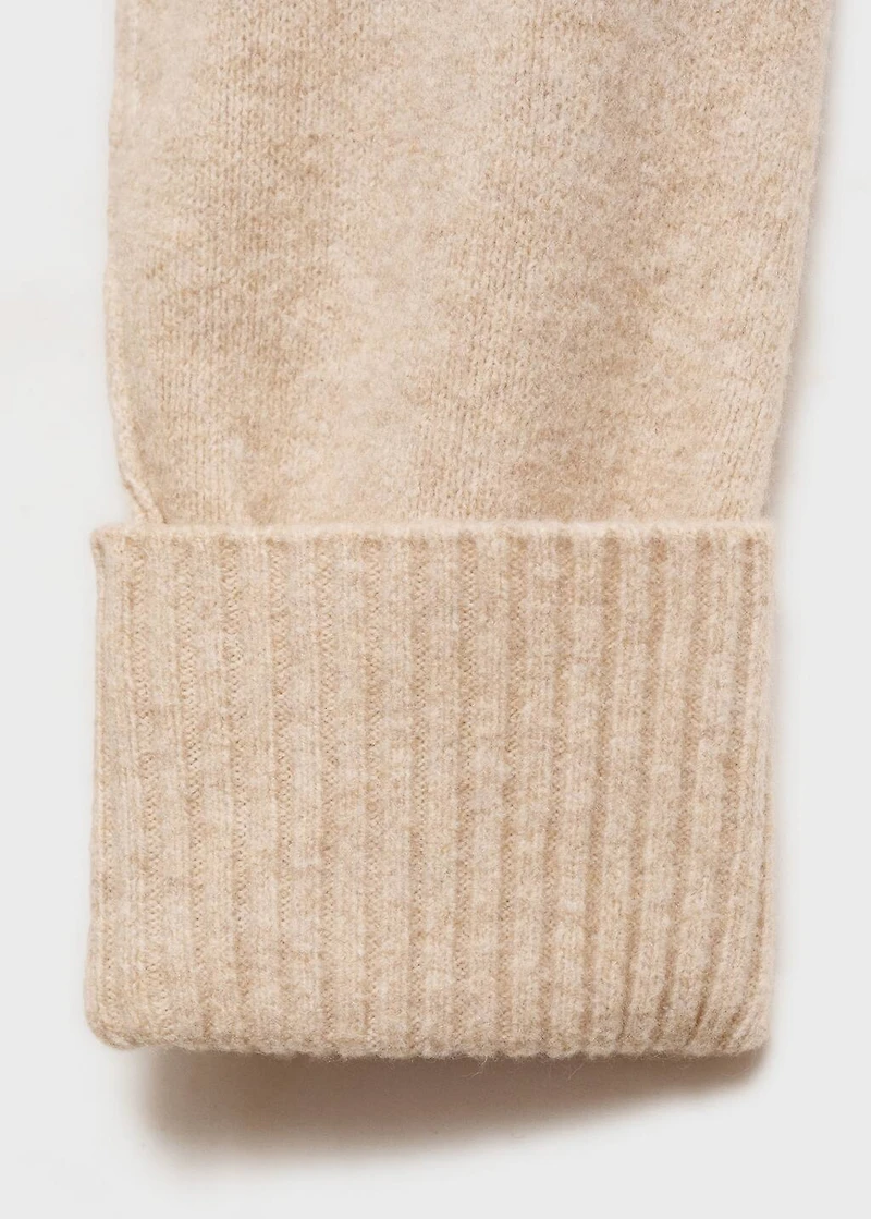 Rolled-up sleeves sweater