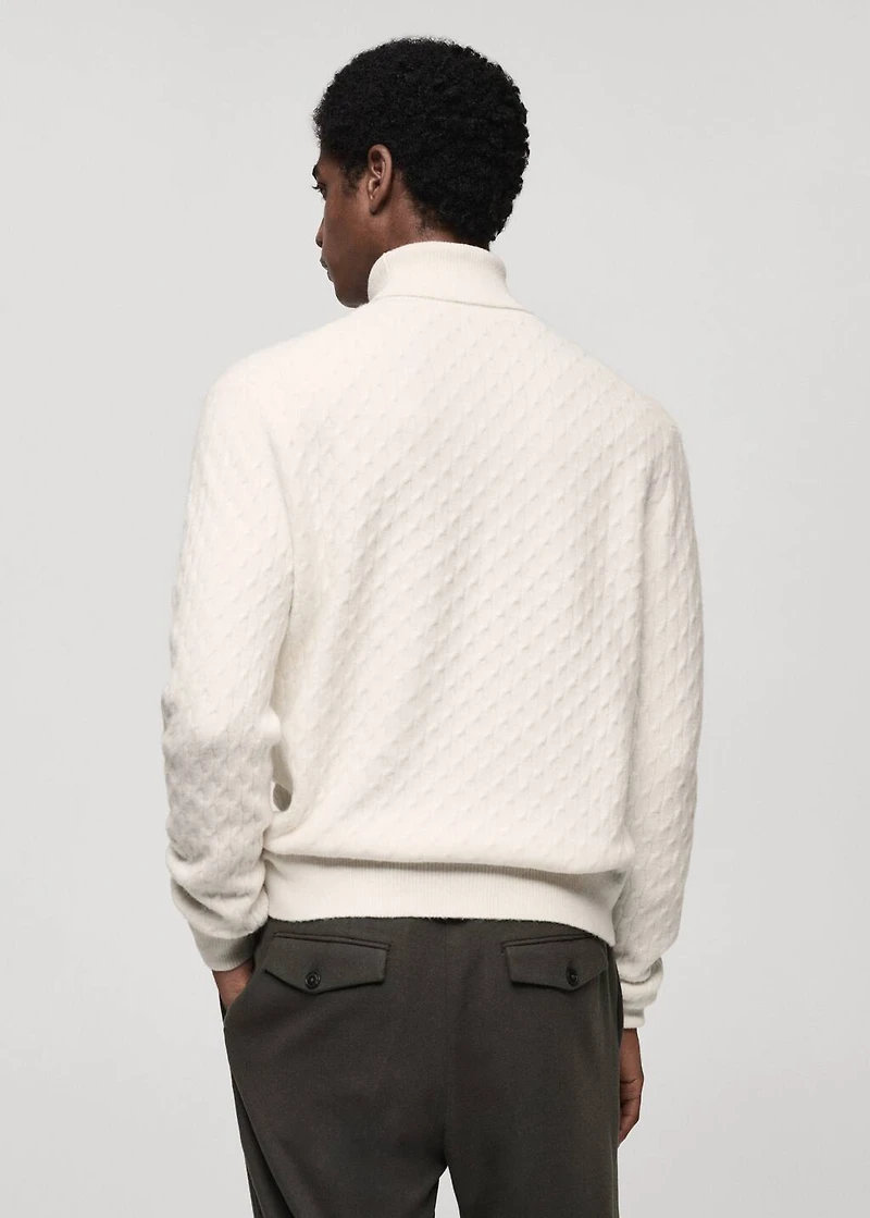 SWEATER