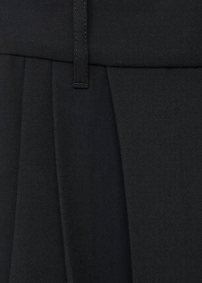 Straight-fit pleated pants