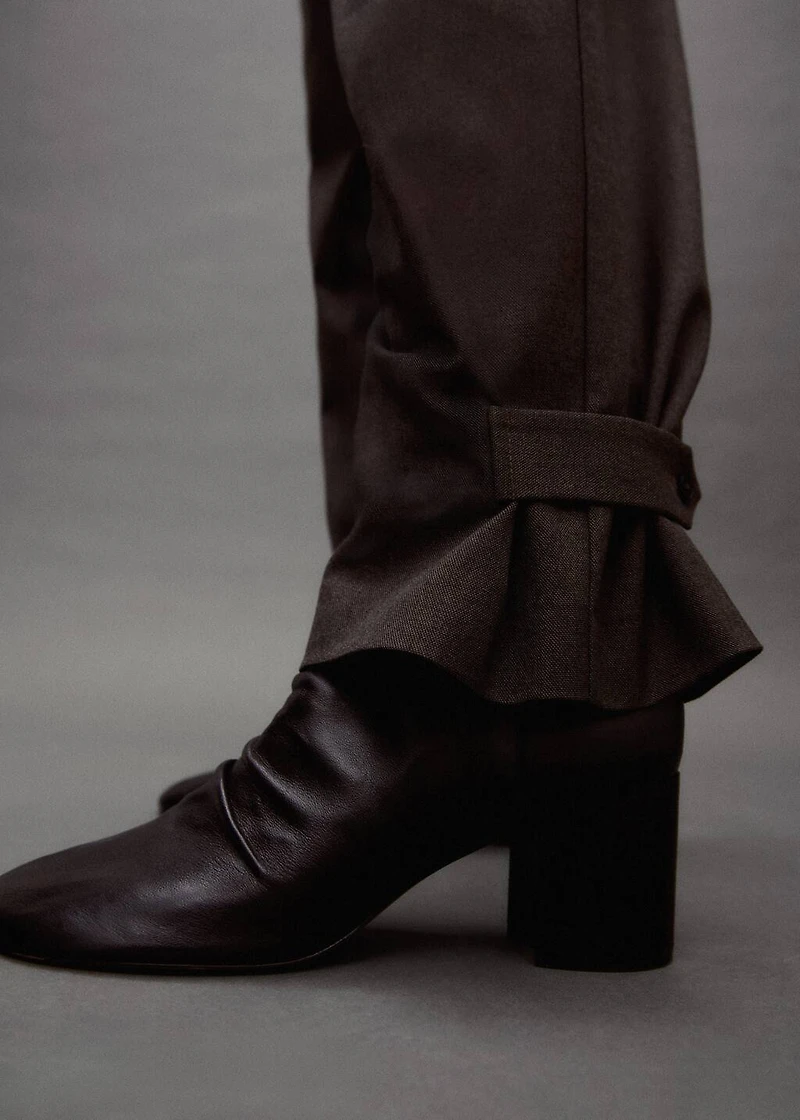 Buttoned-hem wide leg pants