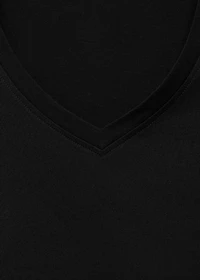 V-neck T-shirt
