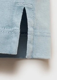 V-neck T-shirt