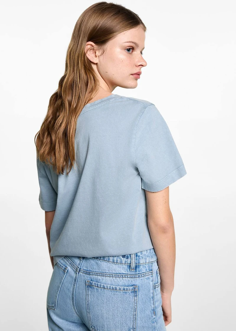 V-neck T-shirt