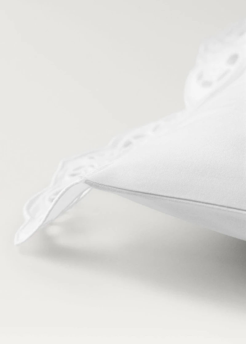 Cotton pillowcase with lace embroidery 118x197 inches