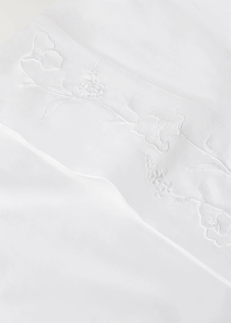 Cotton pillowcase with hand-embroidered flowers 45x110 cm