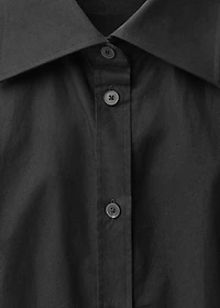Fitted shirt with cuffless sleeves