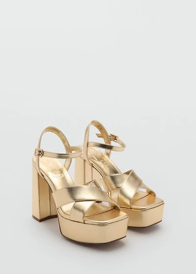 Metallic straps sandals