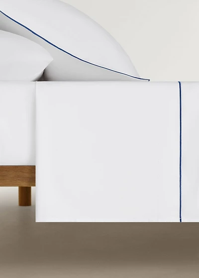 Cotton percale top sheet with contrasting overlock stitching for / cm bed