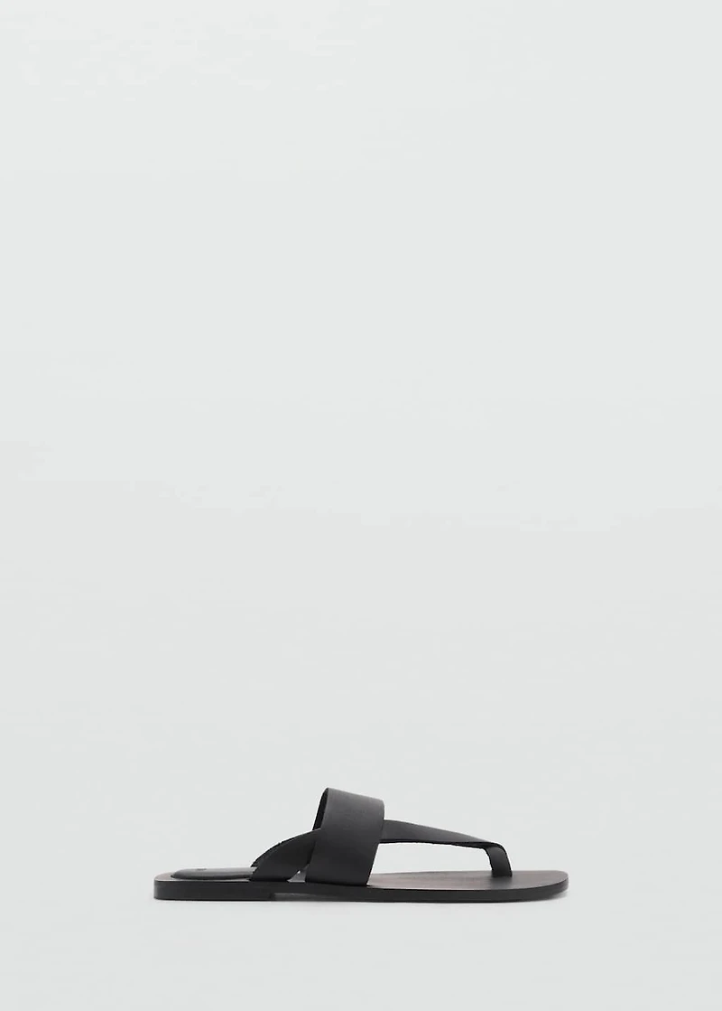 Leather straps sandals