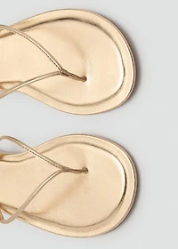 Strips sandals