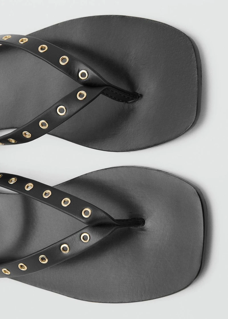 Leather sandals with eyelet straps
