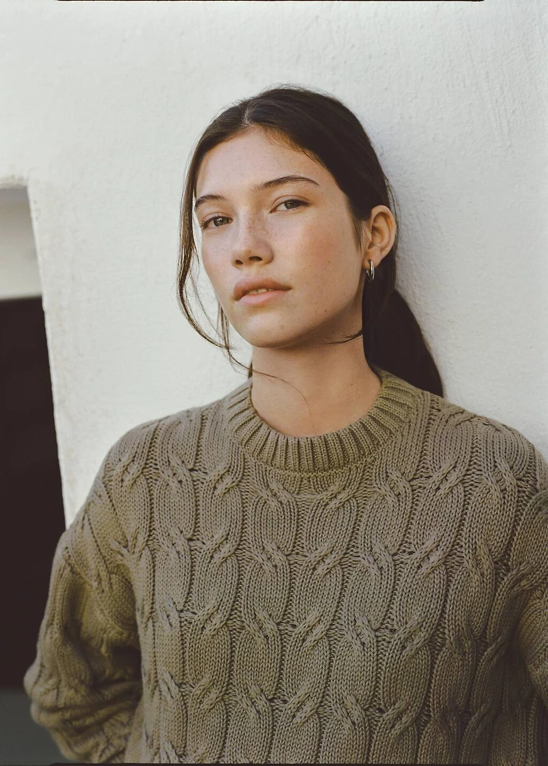 Braids knit sweater