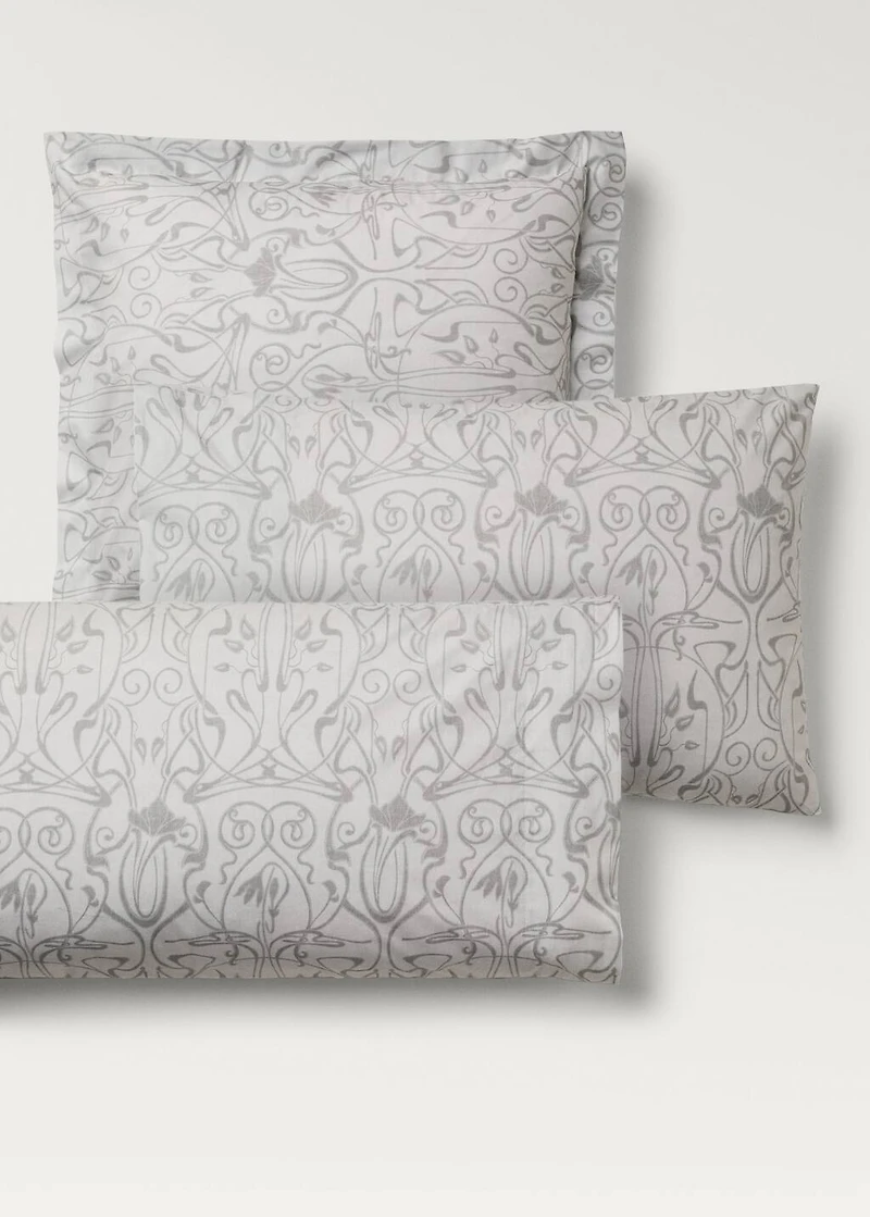 Two cotton percale ornamental-print pillowcases 60x60 cm