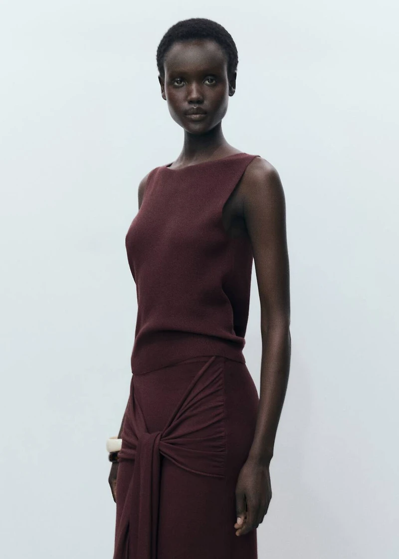 Fine ribbed knit top