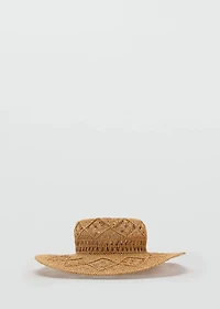 Natural fiber hat with lace details