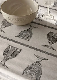 Linen-cotton tablecloth with glass print for 6 to 8 diners