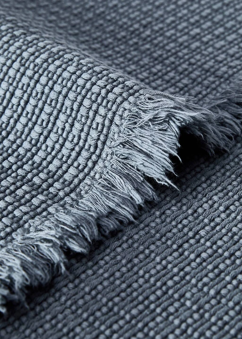 Geometric fringed bath rug