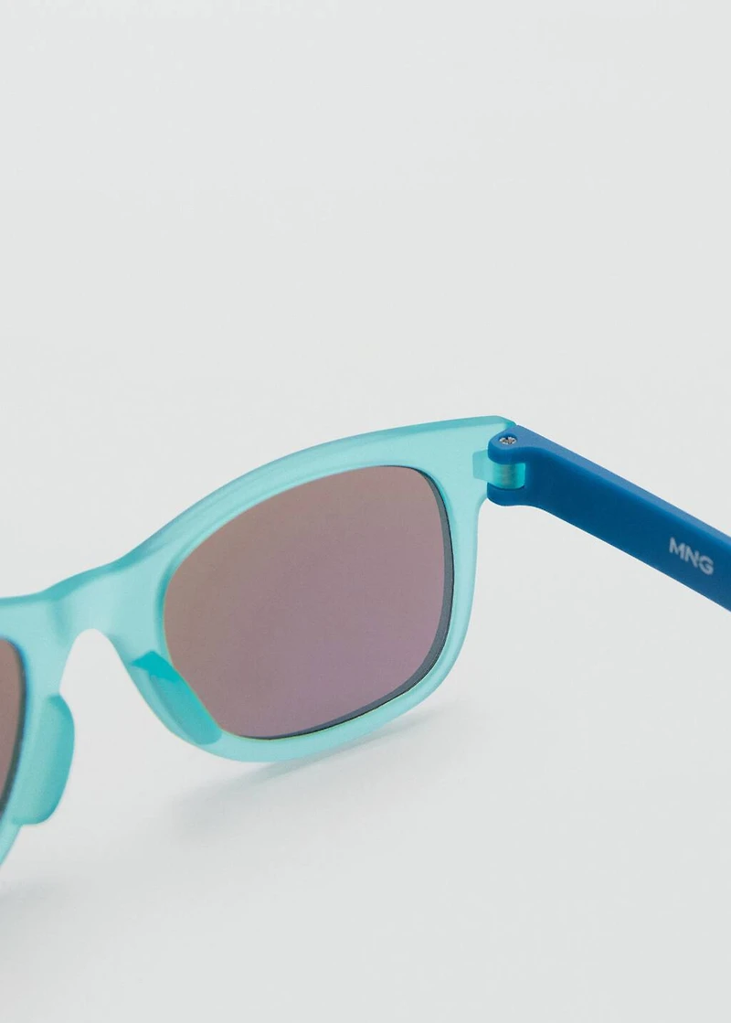 Rectangular polarised sunglasses