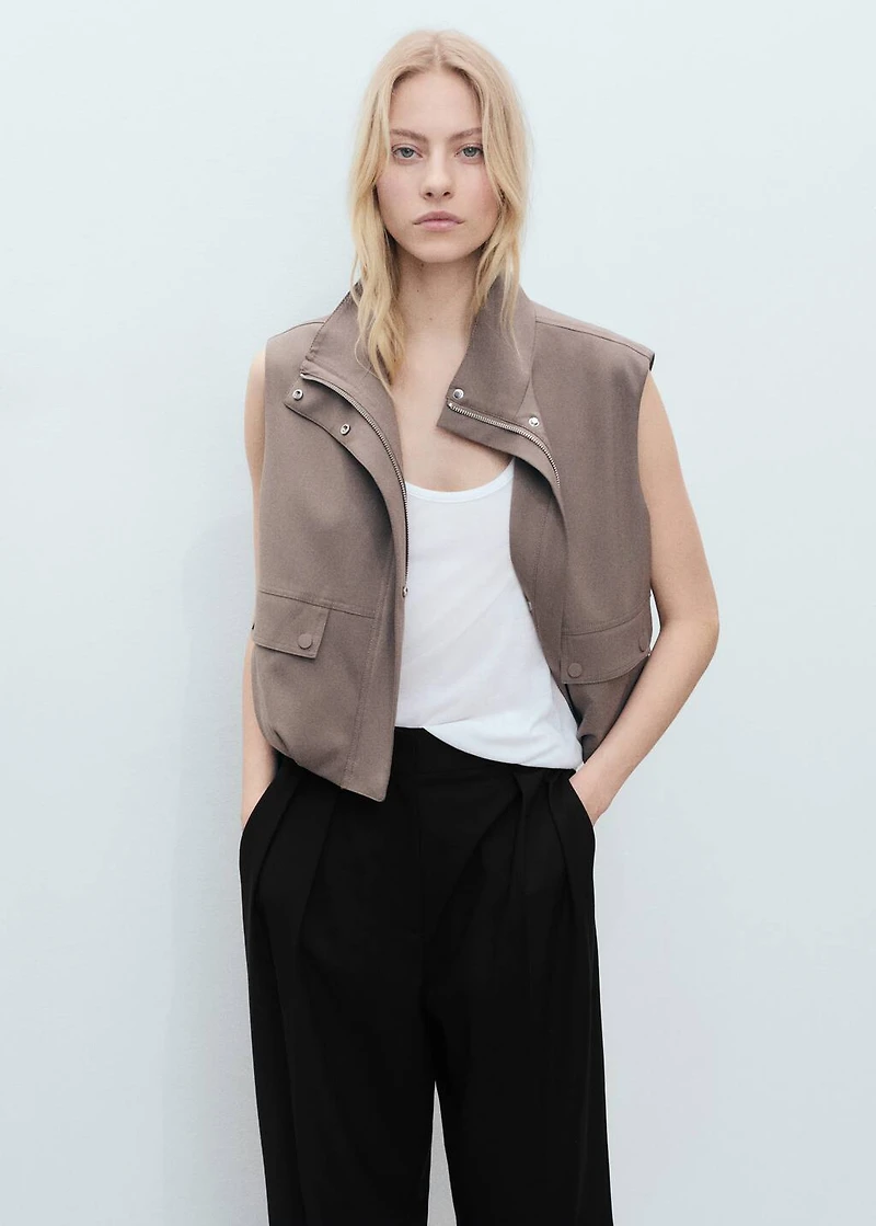 Wide leg pleated pants